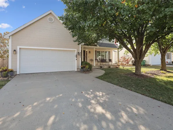 9804 Catalina Dr, Johnston, IA 50131
