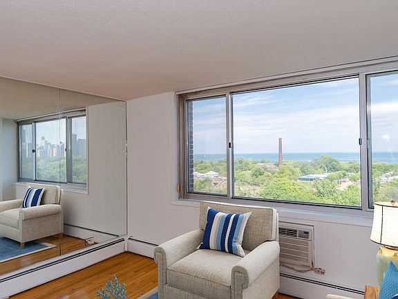 4th image of 2144 N Lincoln Park W APT 11A