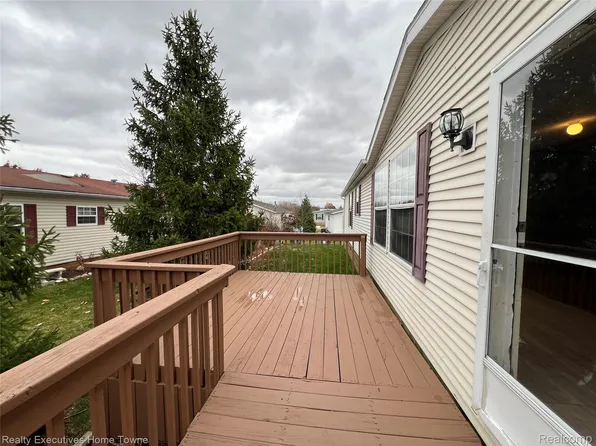 3763 Cross Crk, Dryden, MI 48428