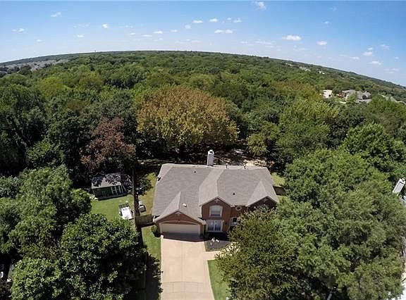 3rd image of 6102 Wooded Edge Ct