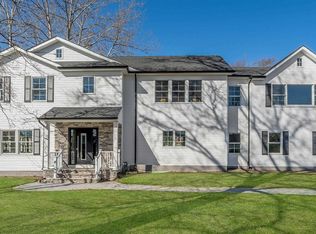 2 Troast Rd, Paramus, NJ 07652