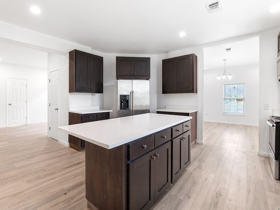 1st image of 323 Lakeside