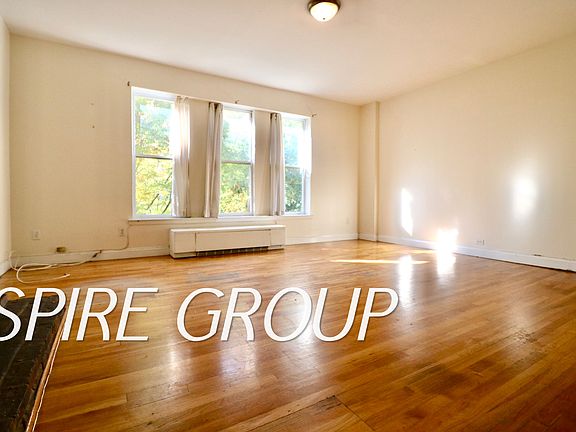 3rd image of 107 W 69th St APT 4B