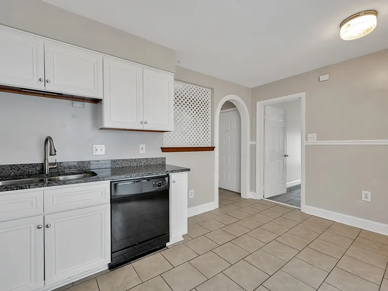 932 Fern Ridge Rd — Photo 8
