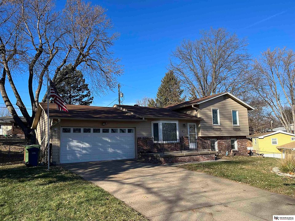 1st image of 8256 Stephanie Ln