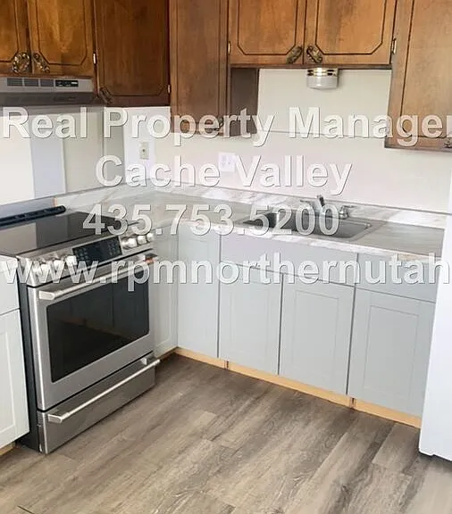 591 N Dee Ave #2 — Photo 3
