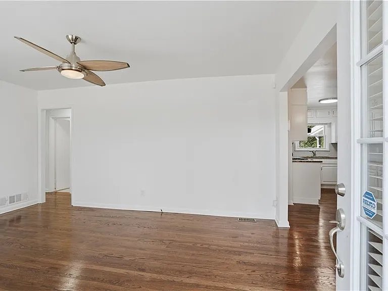 2467 Elmwood Cir SE — Photo 19