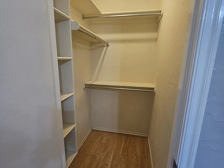 7 NW Forest Ln — Photo 20
