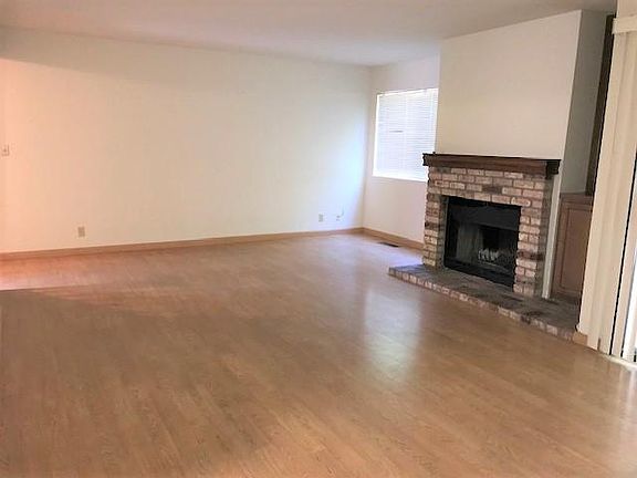2nd image of 2079 Elm Leaf Ct