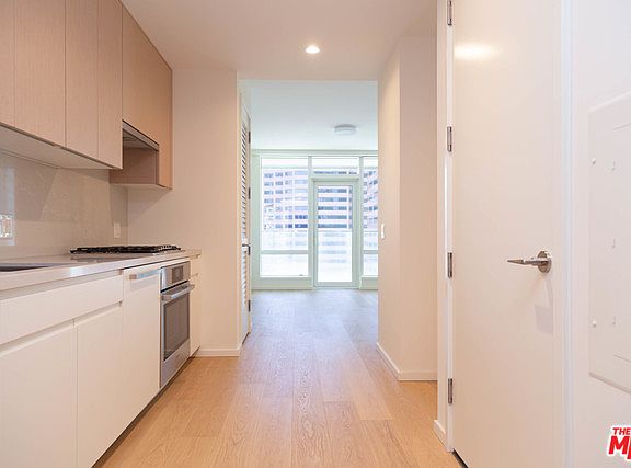 3rd image of 877 S Francisco St #1521