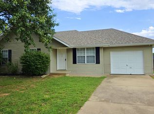 5784 S Michigan Ave, Springfield, MO 65810