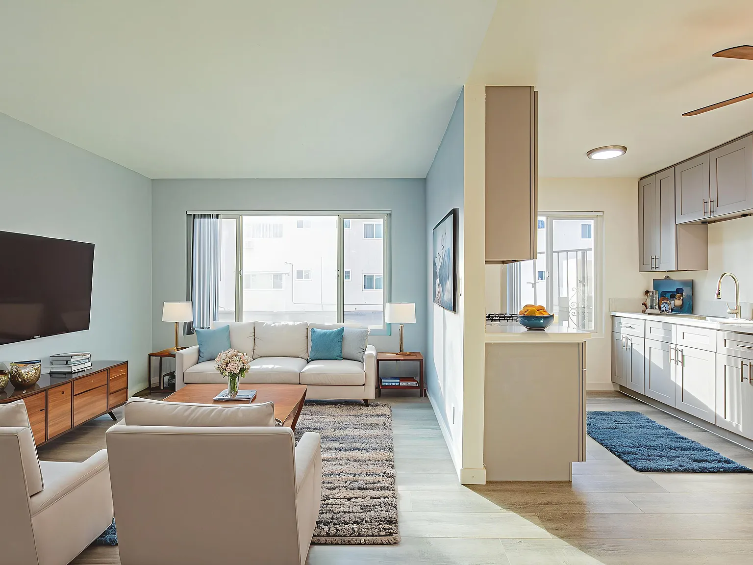 1 bed, 580 sqft, $1,950 — Photo 1