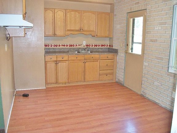 2nd image of 902 Lormann Cir