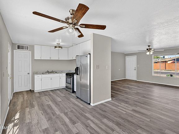 4th image of 5505 W WHITTON Avenue