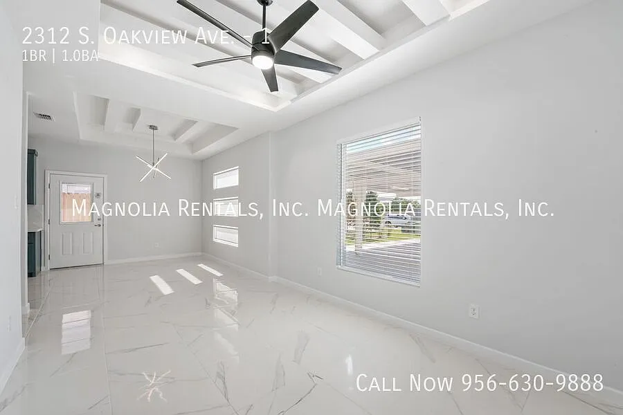 Building Photo - 2312 S Oakview Ave #1