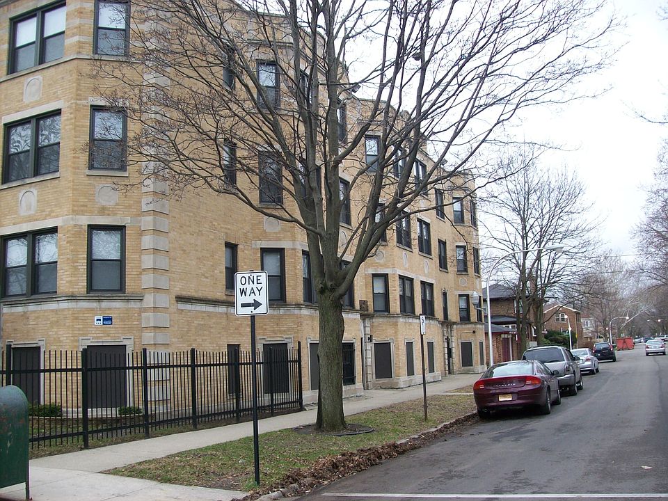 2nd image of 8108 S Essex Ave APT 1