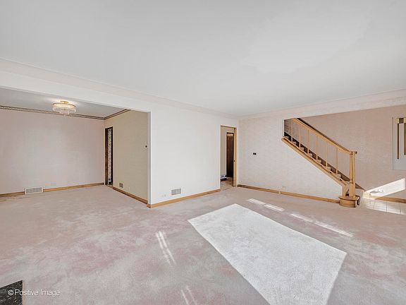 4th image of 916 S Waiola Ave