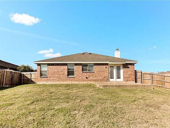 5th image of 801 Dove Meadows Dr