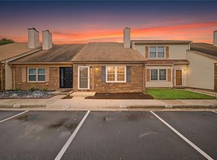 127 Parkway Dr, Hampton, VA 23669
