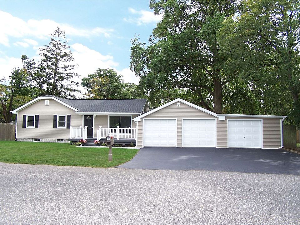1820 Lincoln Avenue, Holbrook, NY 11741 Zillow