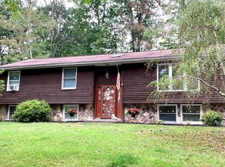 104 Oak Ct, Milford, PA 18337