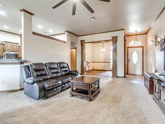 5th image of 1805 Barrington Dr