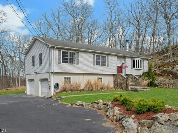 4 Andover Mohawk Rd, Byram Twp., NJ 07821