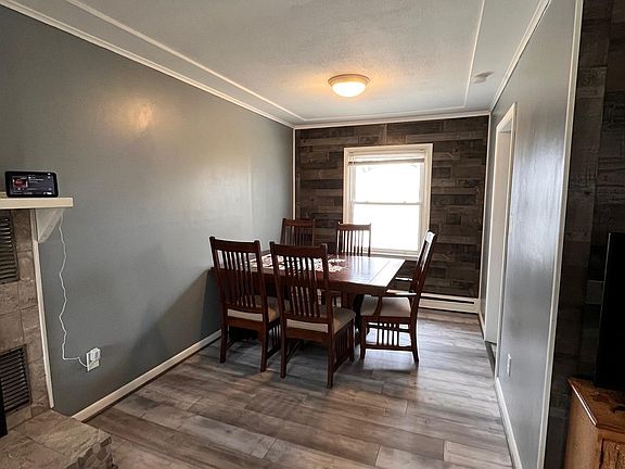 3rd image of 22801 Euclid St