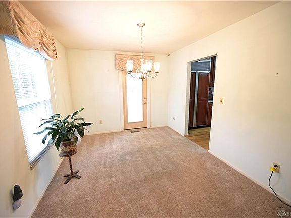 5th image of 3981 Cozycroft Dr