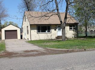 853 Monroe St, Anoka, MN 55303
