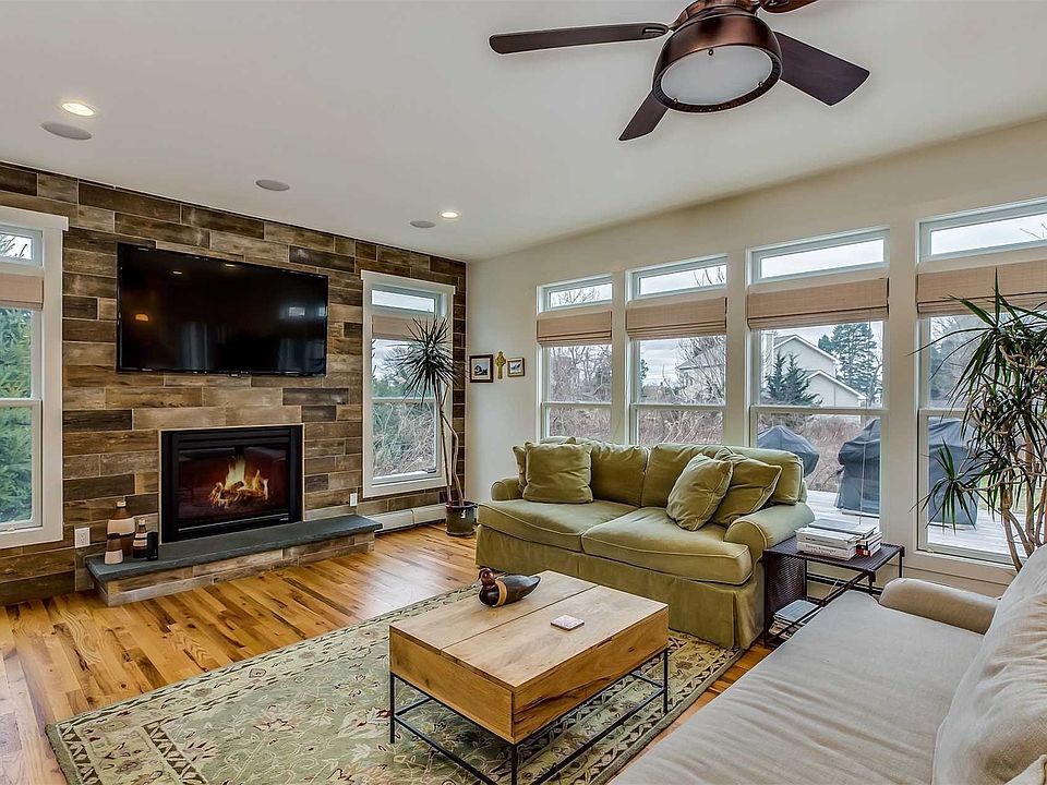 1st image of 405 Cedar Dr