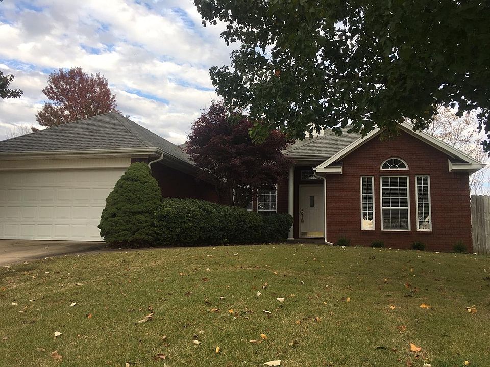 1st image of 302 Old Forge Dr