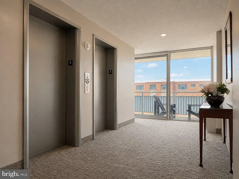 1301 S Arlington Ridge Rd #508 — Photo 18