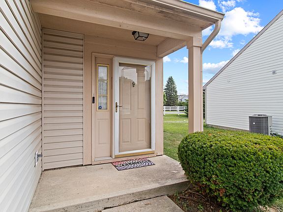 3rd image of 10941 Snowdrop Way