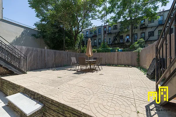 Rented by The Syper Group | media 45