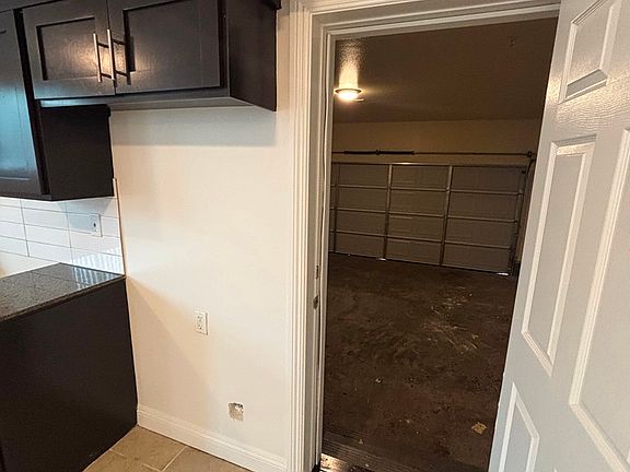 5th image of 1702 W 84th St