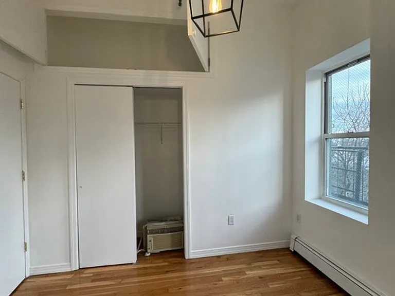 57 Saint Pauls Ave #4R — Photo 19