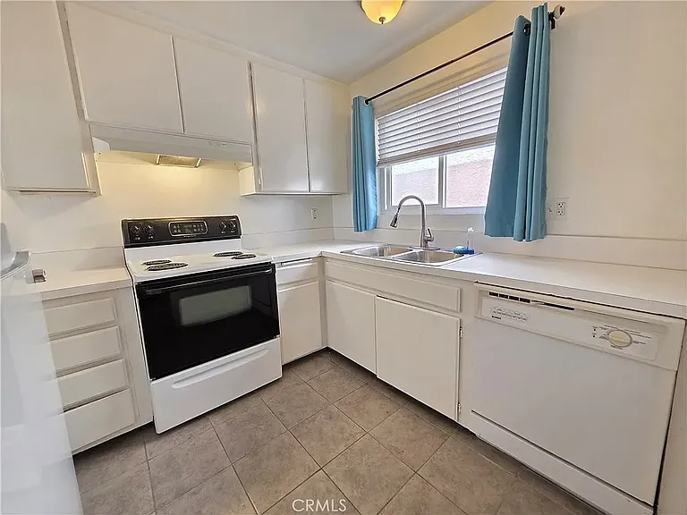 719 N Eucalyptus Ave #26C — Photo 6