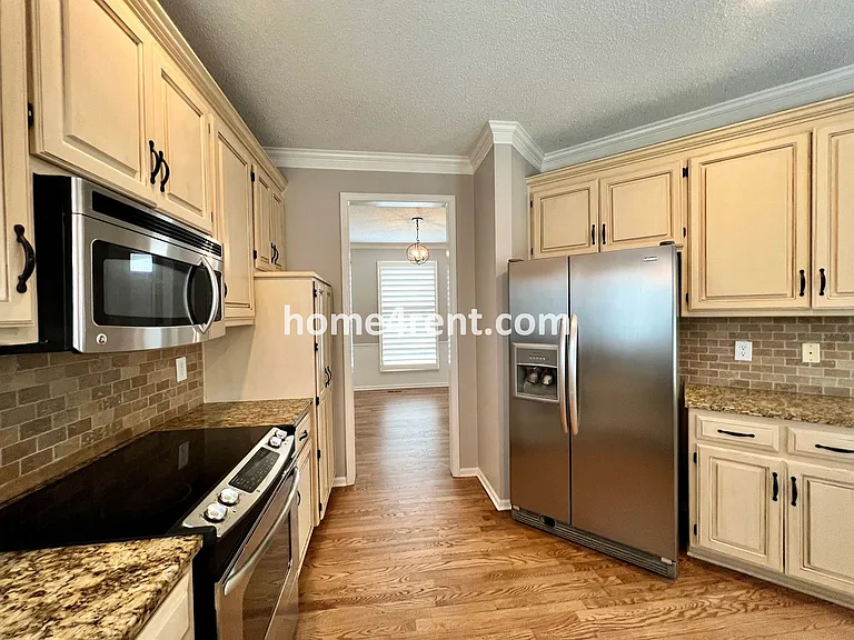 14068 W 147th Pl — Photo 16