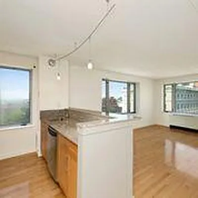 Rented by Keller Williams NYC | media 16