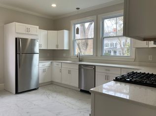 24 Dean St APT 1, Taunton, MA 02780