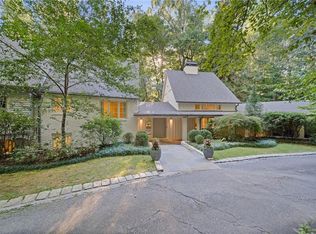 695 W Conway Dr NW, Atlanta, GA 30327