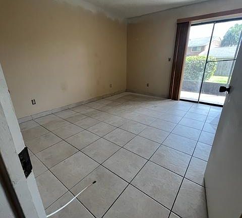 4th image of 2030 Cascades Blvd Unit 106