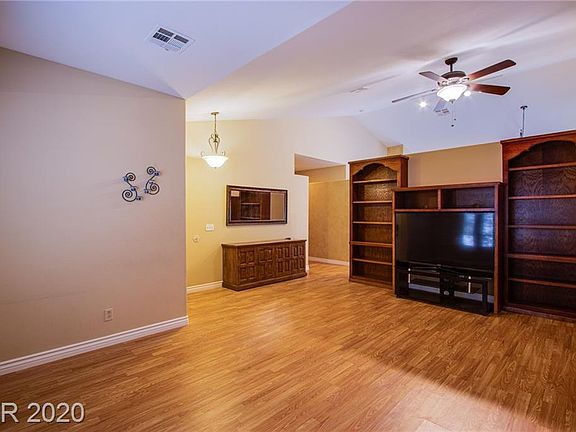5th image of 2707 Old Town Dr