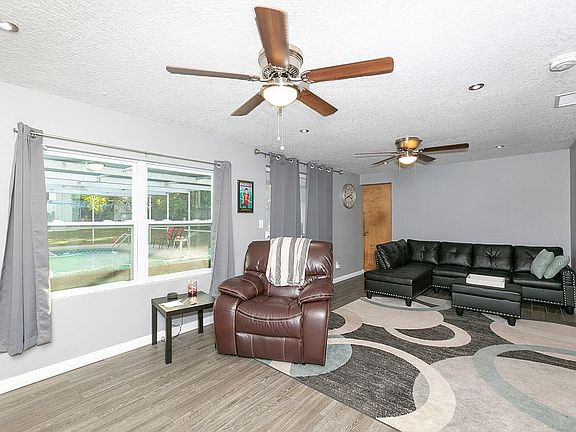 2nd image of 7100 Country Club Dr
