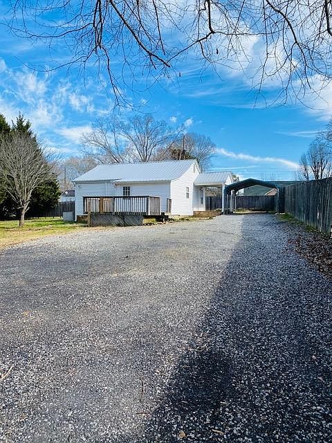 2nd image of 107 Johnson Dr