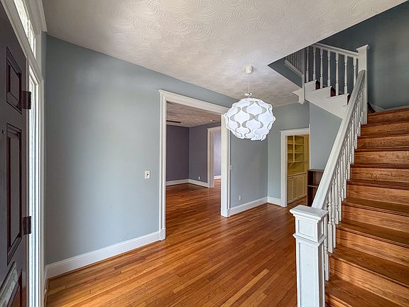 4th image of 4016 7th St NW