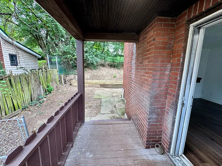 2432 Starkamp St — Photo 26