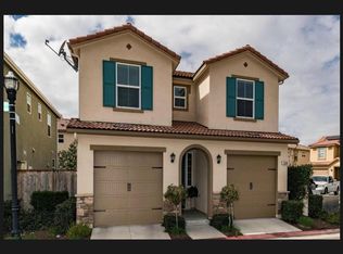 7049 N Creative Dr, Fresno, CA