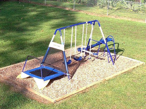 swingset conveys